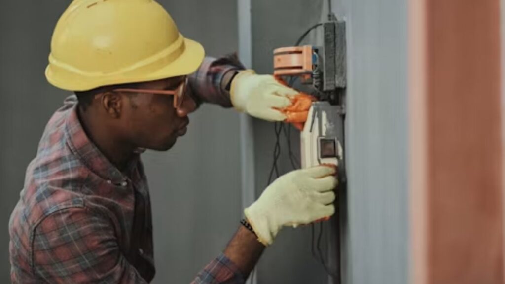 Dubai Electrician Jobs 2026